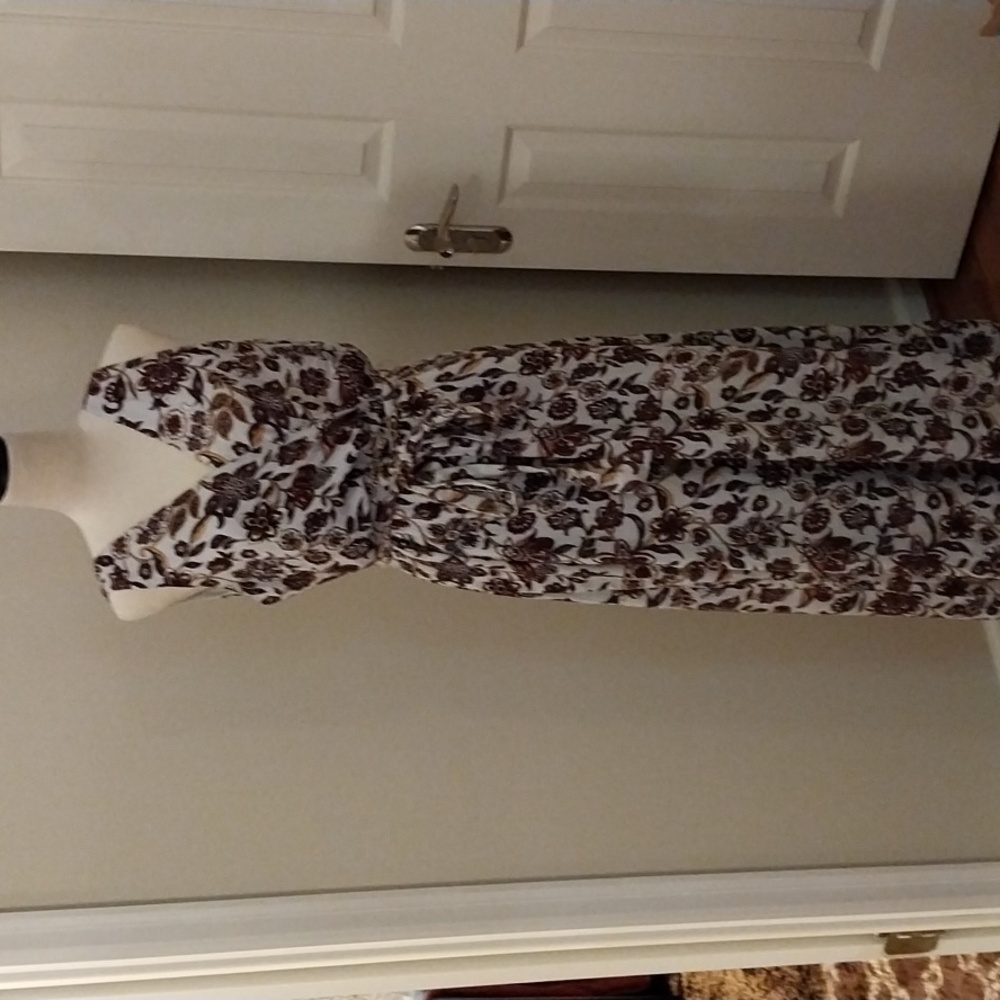 NWT Gorgeous Loft Floral Dress